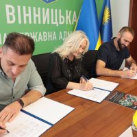 Перша заступниця начальника ОВА Наталя Заболотна з учасниками заходу