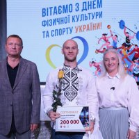 Перша  заступниця начальника ОВА Наталя Заболотна, заступник голови обласної Ради Ігор Івасюк та учасник заходу