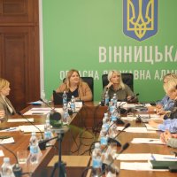 заступниця Міністра соціальної політики України Уляна Токарєва, Перша заступниця Начальника ОВА Наталя Заболотна та учасники заходу