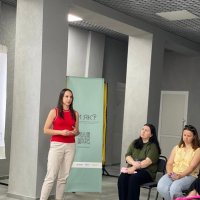 Координаторка Всеукраїнської програми ментального здоров’я «Ти як?» у Вінницькій області Олена Бессараба та учасники заходу