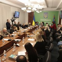 Перша заступниця начальника ОВА Наталя Заболотна, Міністерка у справах ветеранів Наталія Калмикова та учасники заходу