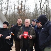 Заступник Начальника ОВА Сергій Здітовецький, Надзвичайний і Повноважний Посол Республіки Хорватія в Україні Пані Аніца Джаміч, директор Департаменту з питань цивільного захисту, ресурсного забезпечення сил оборони і безпеки ОВА Богдан Зубчик, представники DOK-ING Україна, Посольства Хорватії та ДСНС