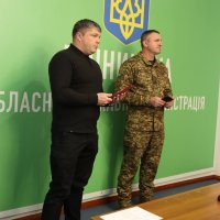 Заступник Начальника ОВА Олександр Піщик та командир в/ч 3028